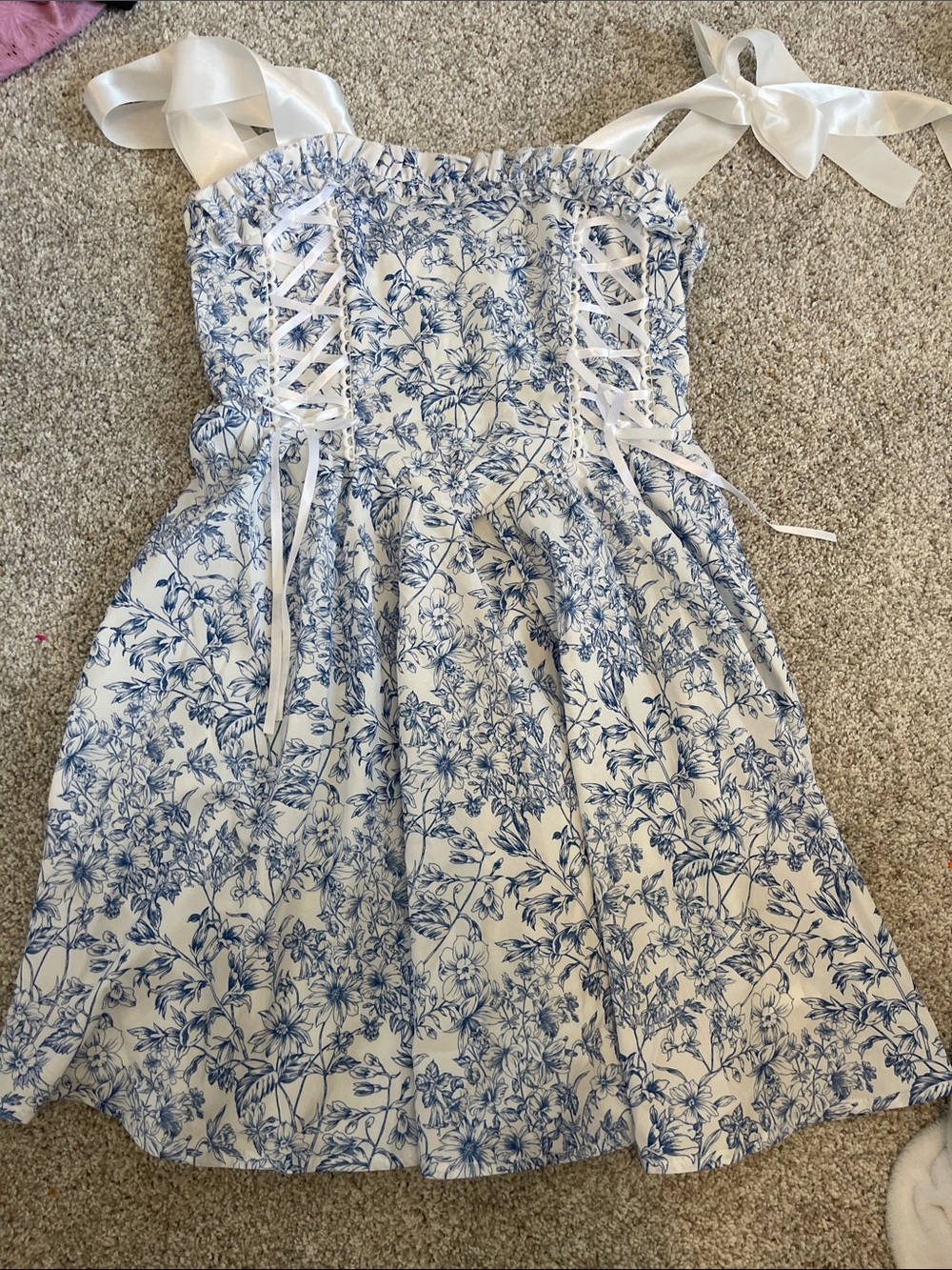 Women’s nice floral dress with ribbon